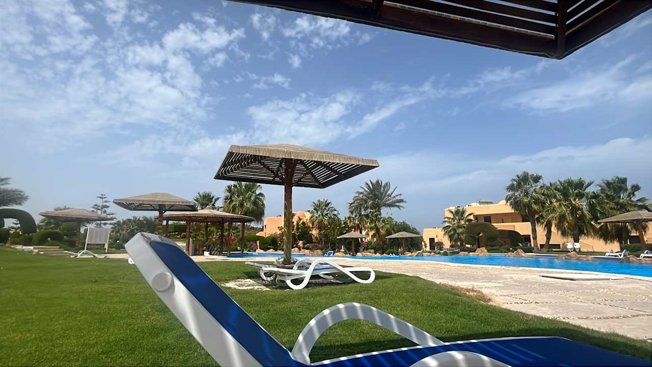 Pool Wadi Lahmy Azur Resort