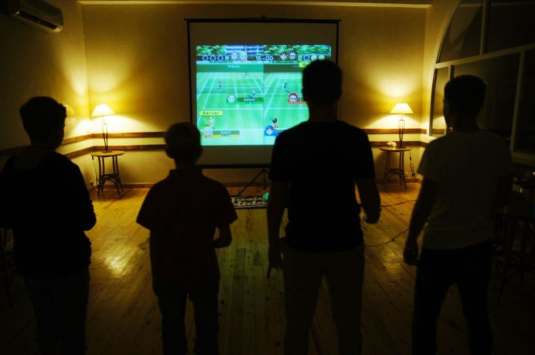 Tasty Holidays Nintendo wii Jaz Makadina