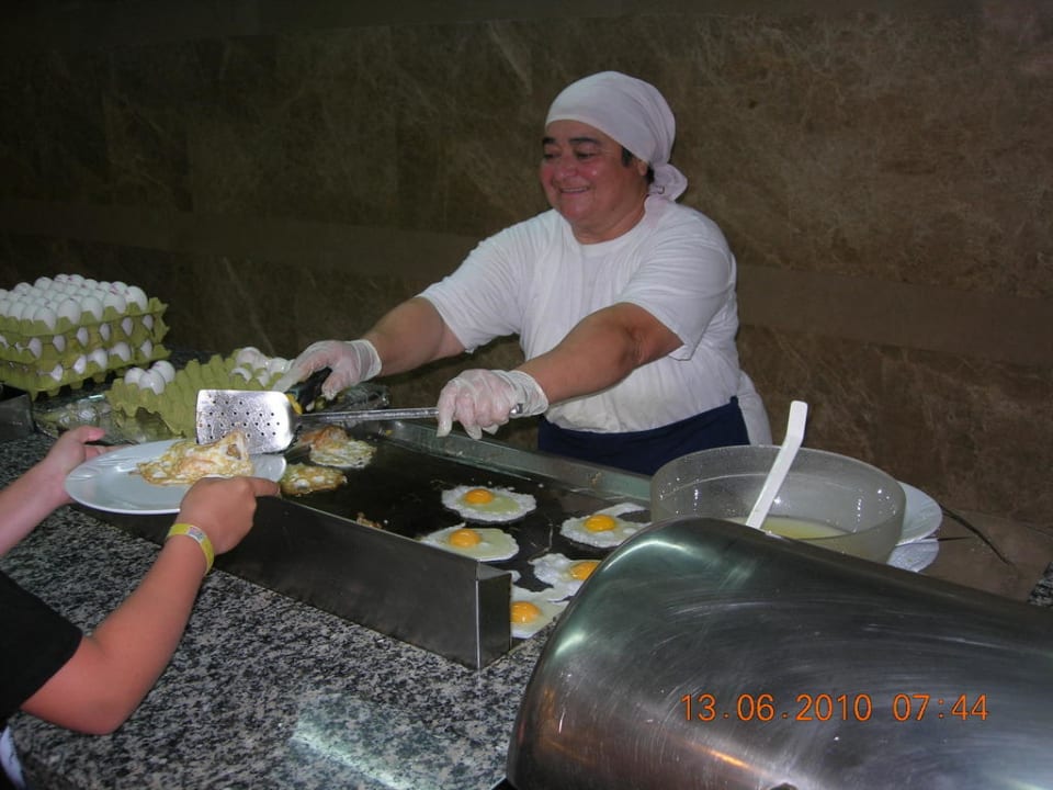 Eierausgabe Hane Family Resort