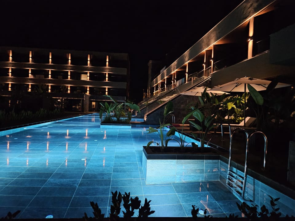 Pool Jacaranda Luxury Resort