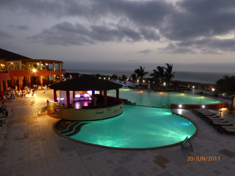 Pool Occidental Boa Vista Beach