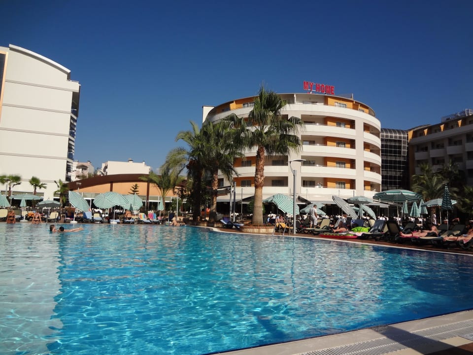 Von der Poolbar  My Home Resort
