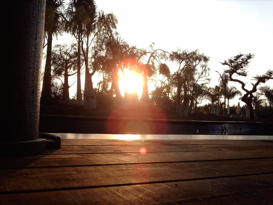 Sonnenaufgang beim Frühstücken Lopesan Baobab Resort