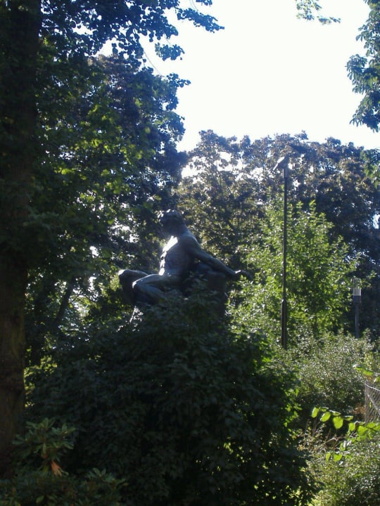 Gegenüberliegender Park Hotel Tegnerlunden