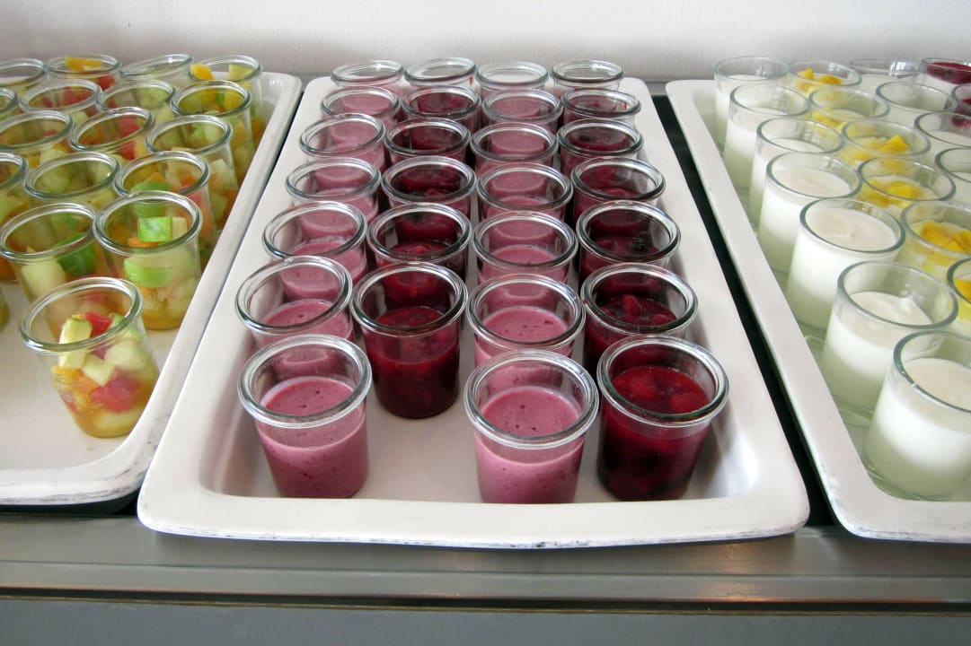 Teil des Frühstückbüffets Ku' Damm 101 Hotel