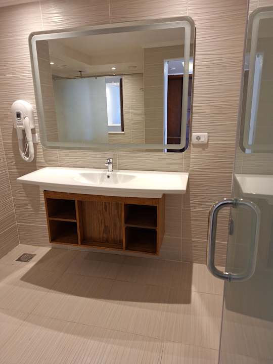 Zimmer Diamond Beach by Pearl Resort