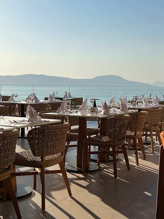 Gastro Oros Luxury Beach Resort