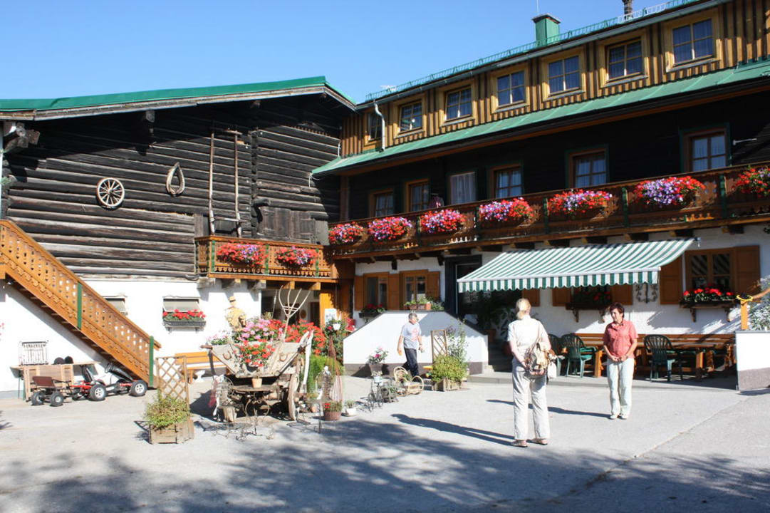  Vorderansicht mit Wohhaus des Besitzers Zechmannhof