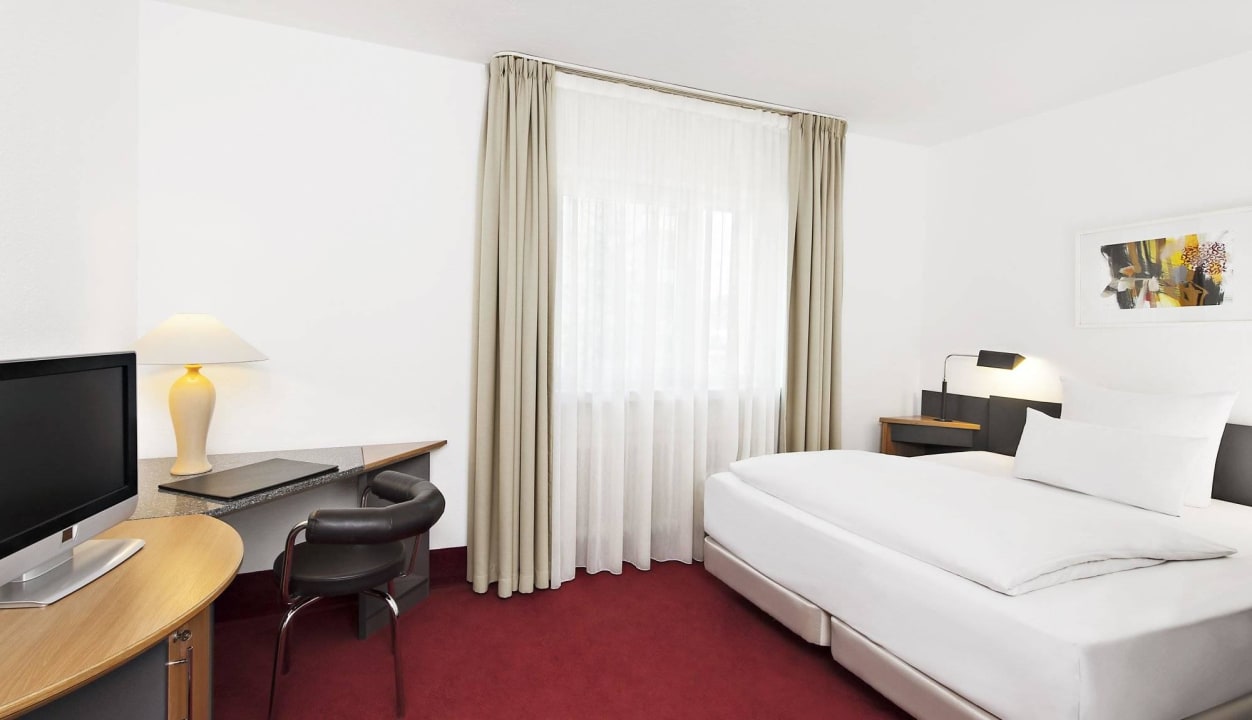 Standard Room NH Hirschberg Heidelberg