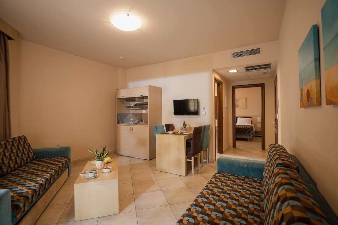 Zimmer Hotel Molos Bay