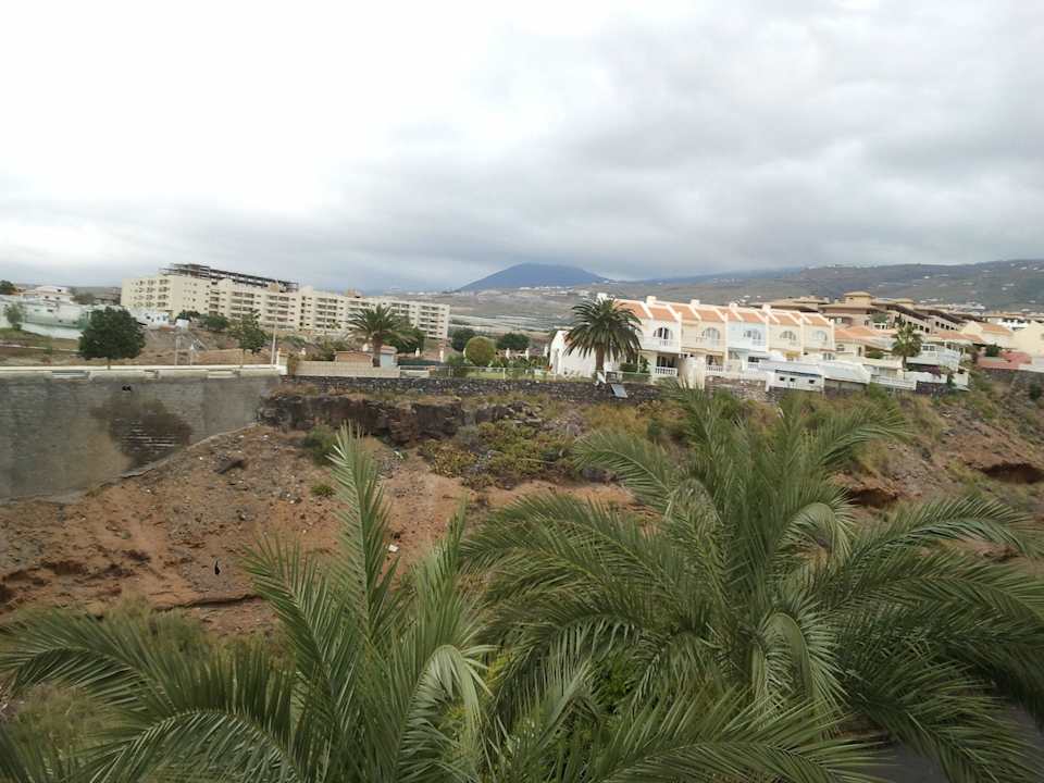 Zimmeraussicht vom ersten Zimmer Nordseite Bahia Principe Sunlight Costa Adeje