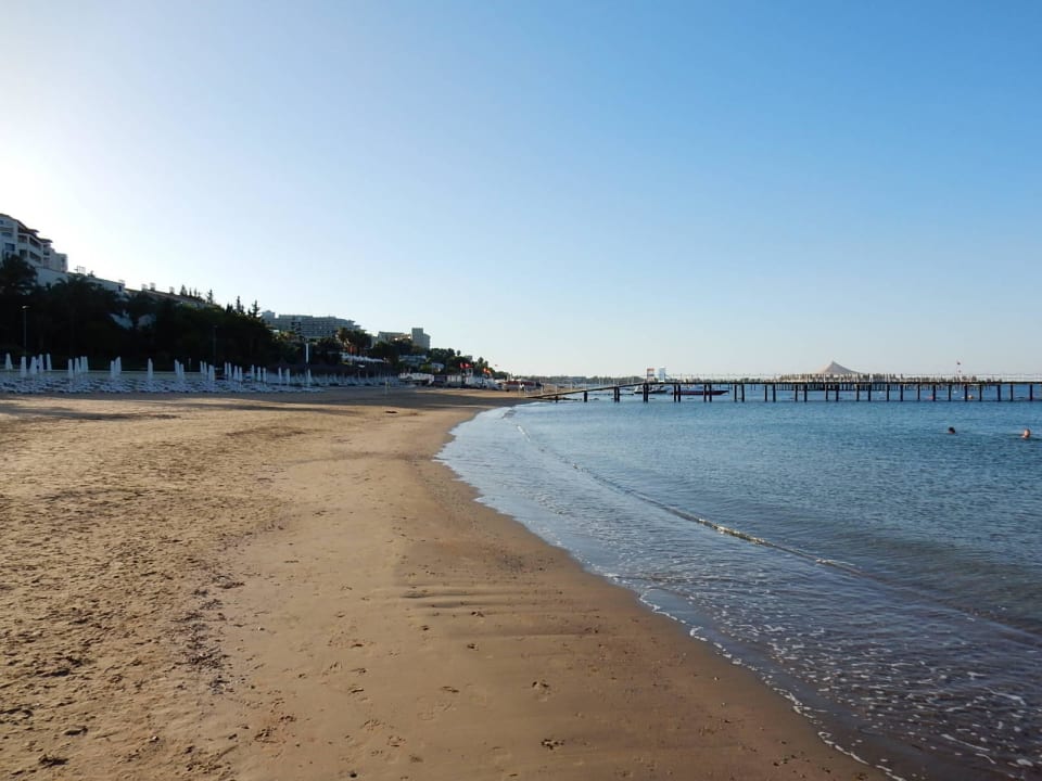 Weitläufiger Strand und glasklares Wasser PALOMA Perissia