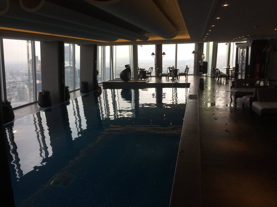 Pool Shangri-La Hotel, At The Shard, London