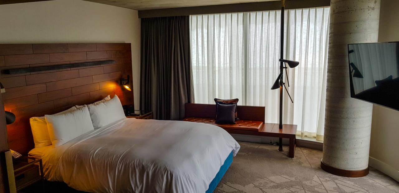 Zimmer The Douglas, Autograph Collection