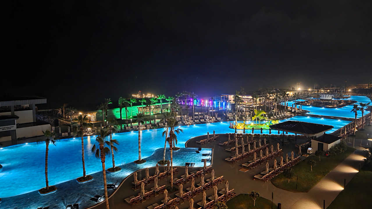 Pool Lago Hotel