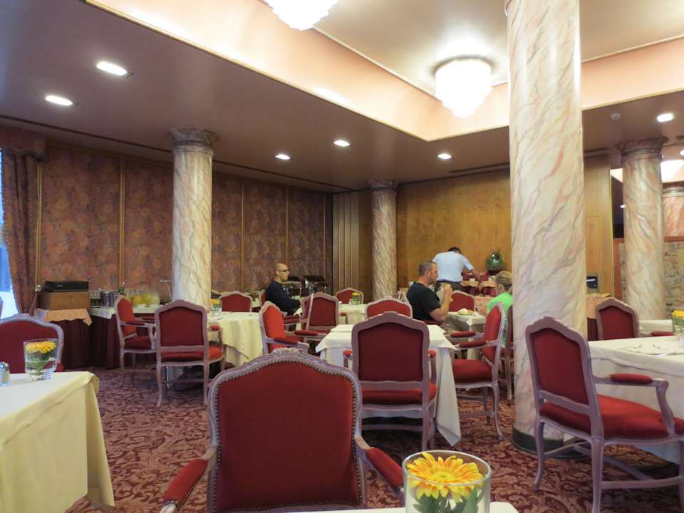 Frühstücksraum Russott Hotel