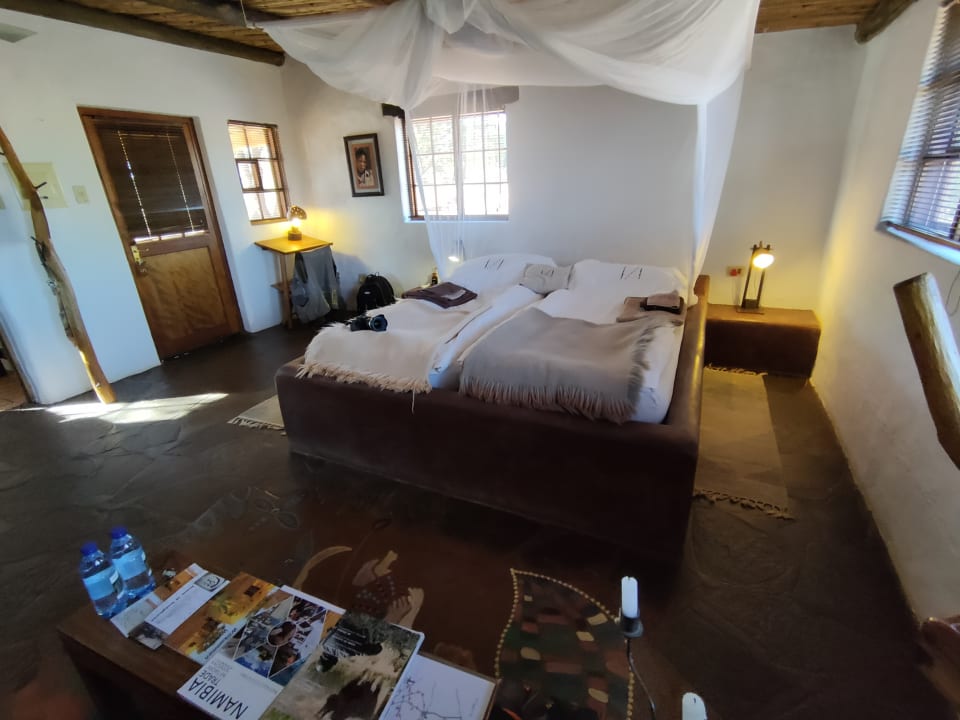 Zimmer Hotel Eningu Clay-House Lodge