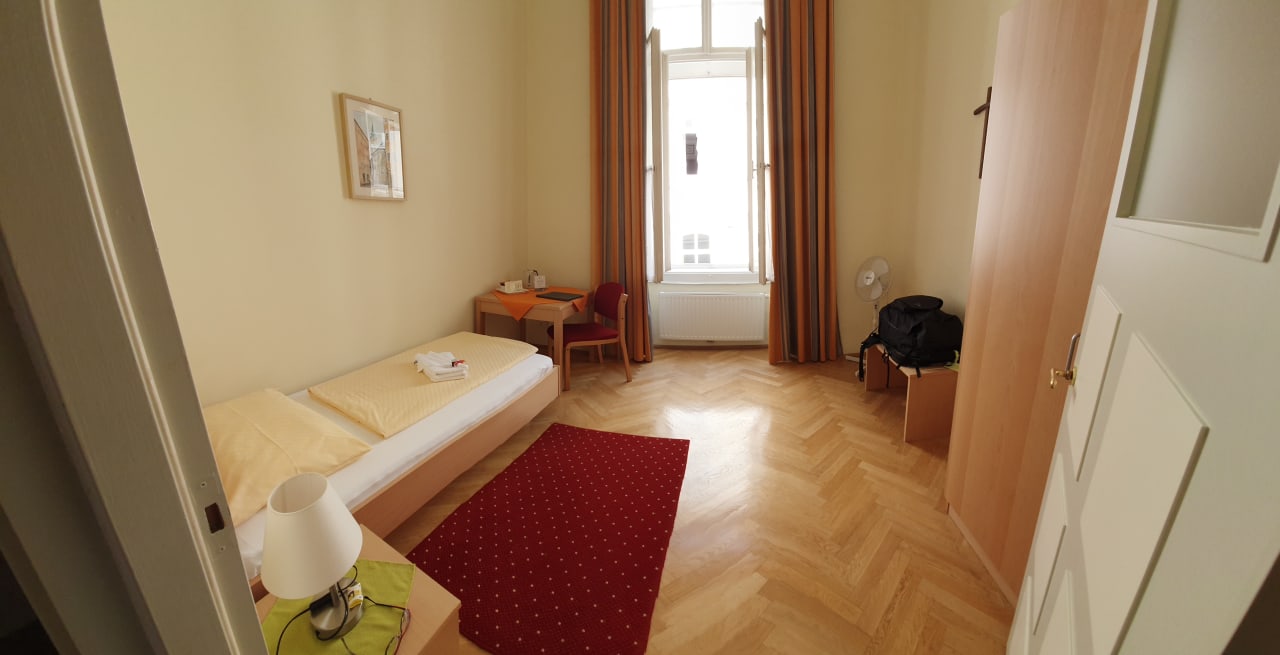 Zimmer Gästehaus im Priesterseminar Salzburg