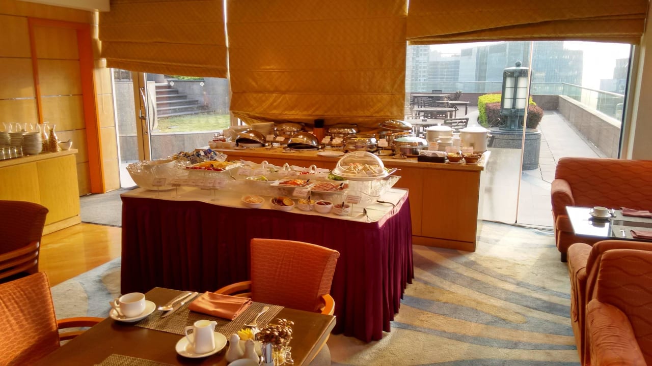 Club Lounge Harbour Plaza Metropolis