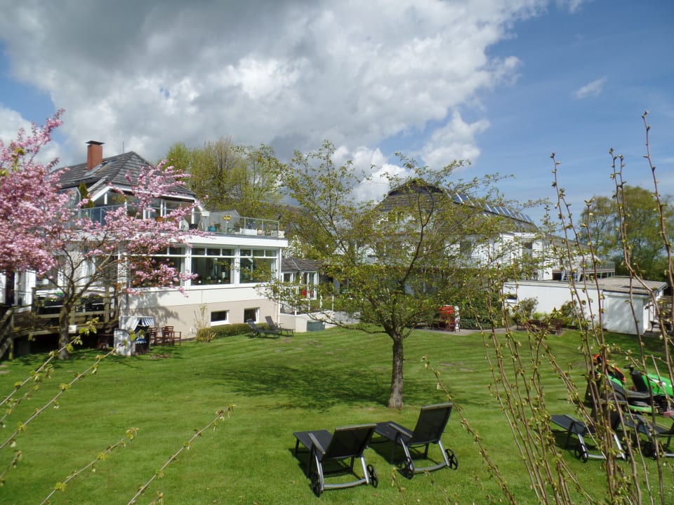 "Gartenanlage" HofHotel Krähenberg (Grömitz) • HolidayCheck (Schleswig