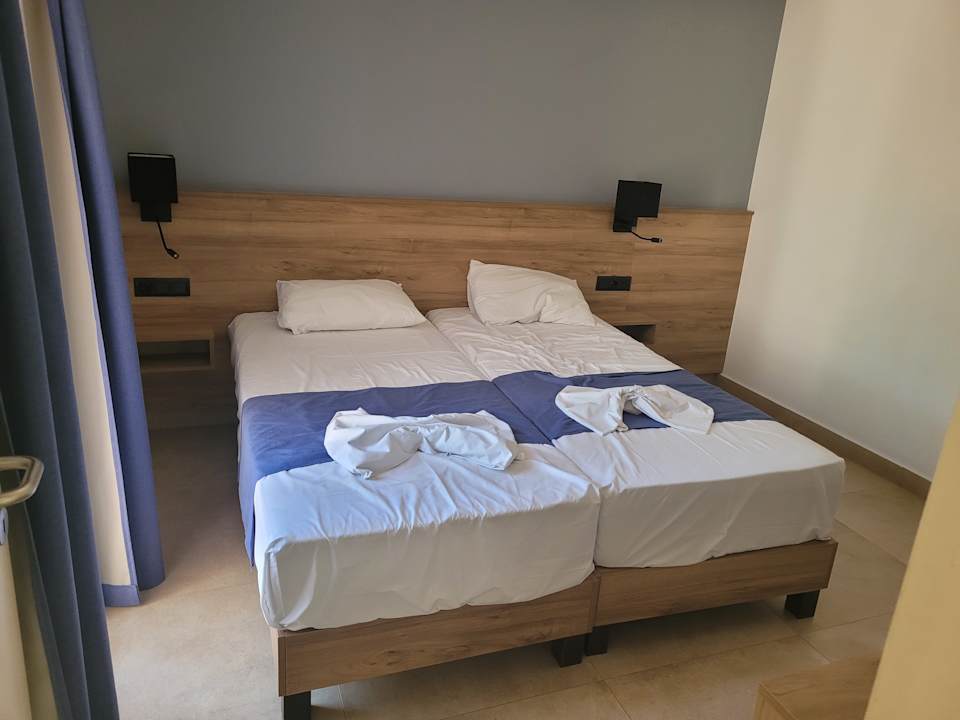 Zimmer Apartments Ida Village I & II