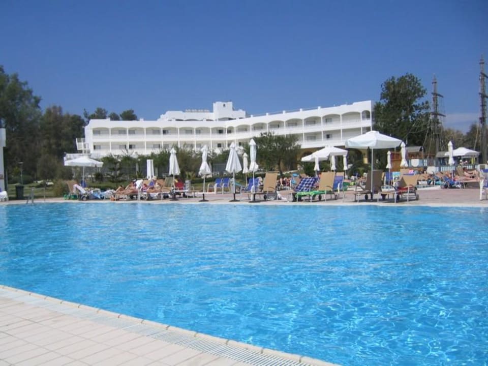 Haupthaus Domes Aulūs Zante, Autograph Collection