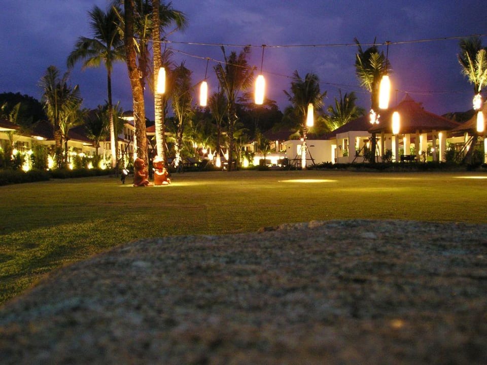 Briza By Night The Briza Beach Resort Khaolak