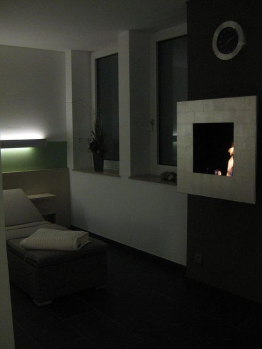 Jeden Abend Kaminfeuer im Ruhebereich Göbel's Vital Hotel Bad Sachsa