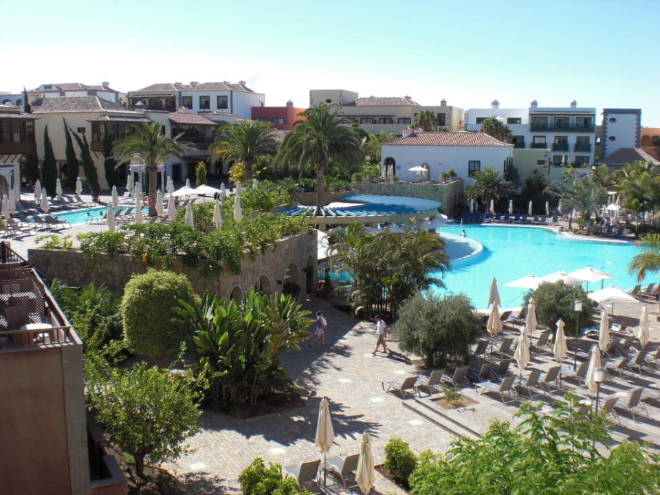 Pool  und Teil der Gartenanlage Lopesan Villa del Conde Resort & Thalasso