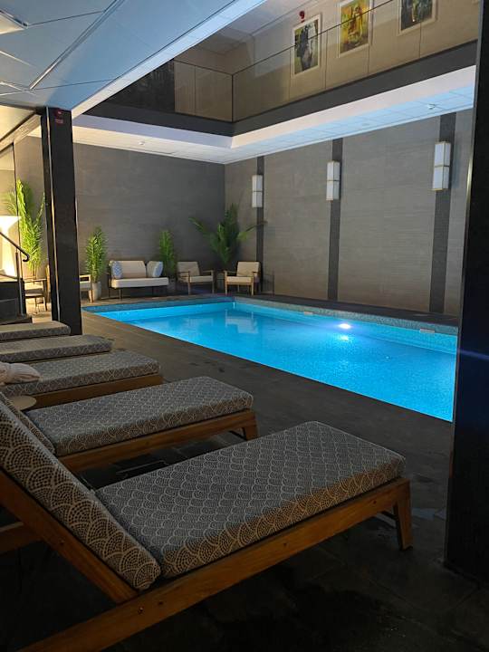 Pool AC Hotel by Marriott Stockholm Ulriksdal