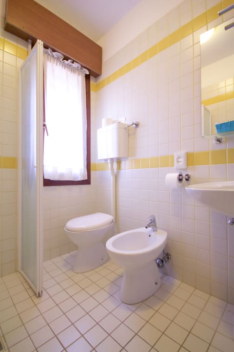 Zimmer Hotel Serenella