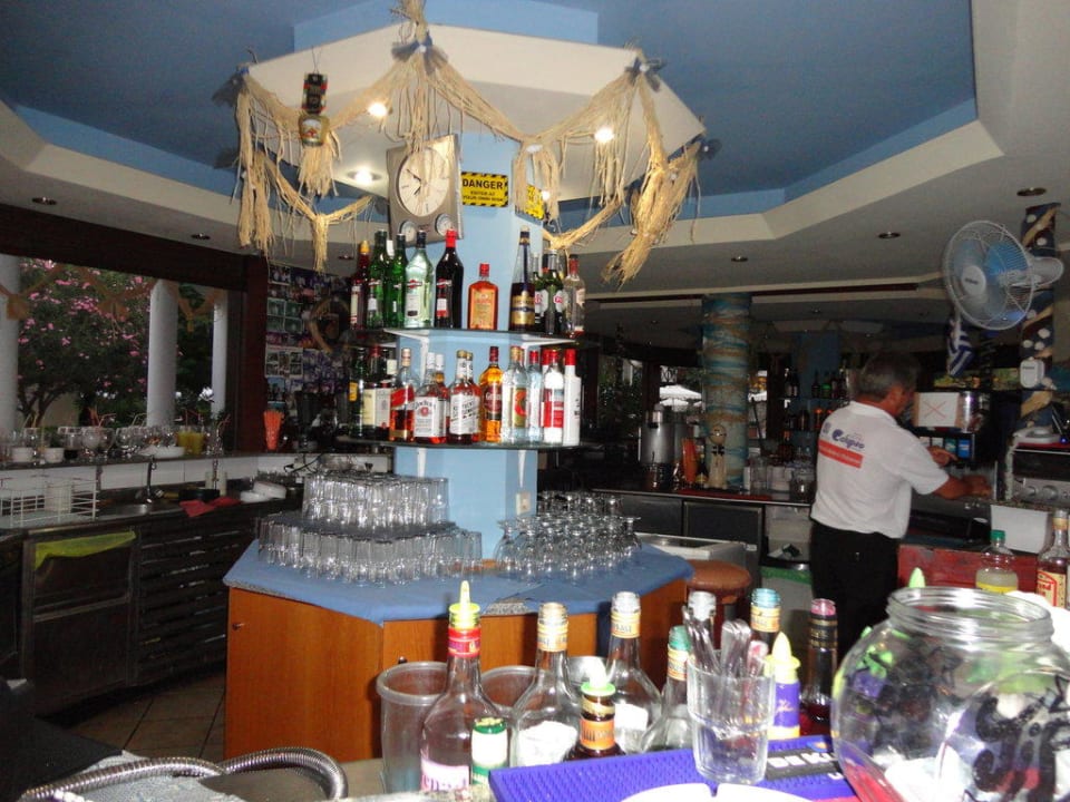 Poolbar Hotel Calypso Beach