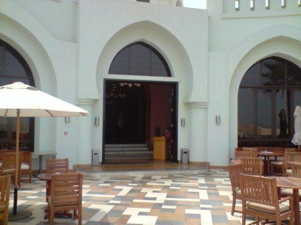 Restaurant The Cove Rotana Resort