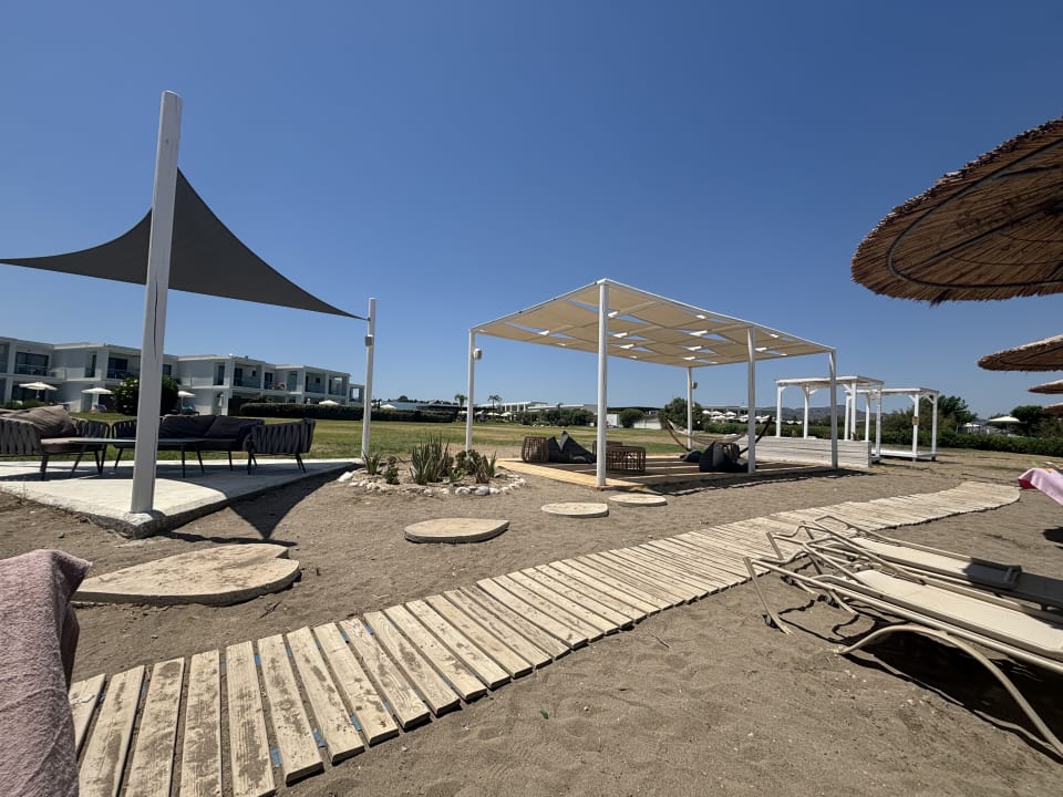 Gartenanlage Asterias Beach Resort