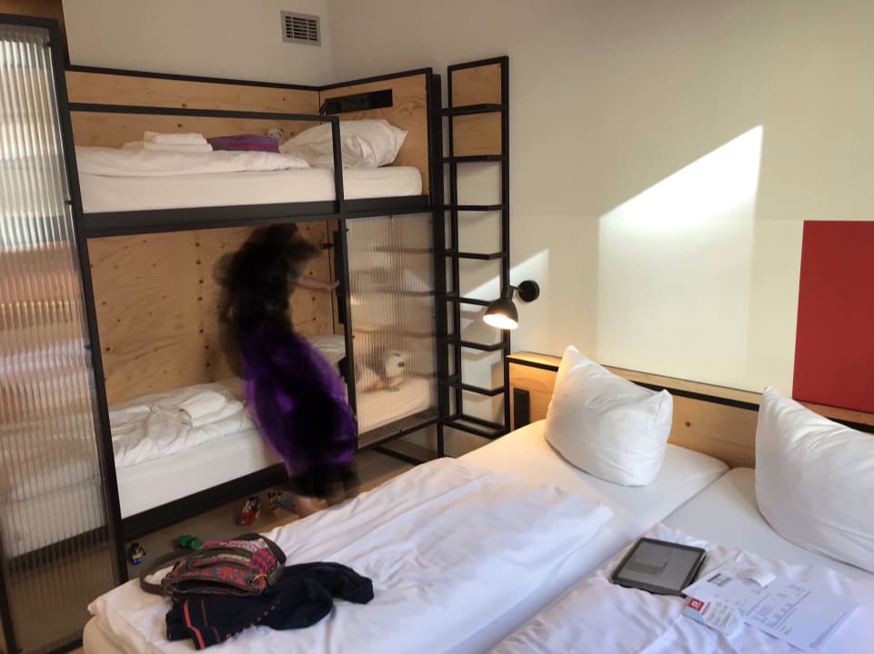 Zimmer MEININGER Hotel Leipzig Hauptbahnhof