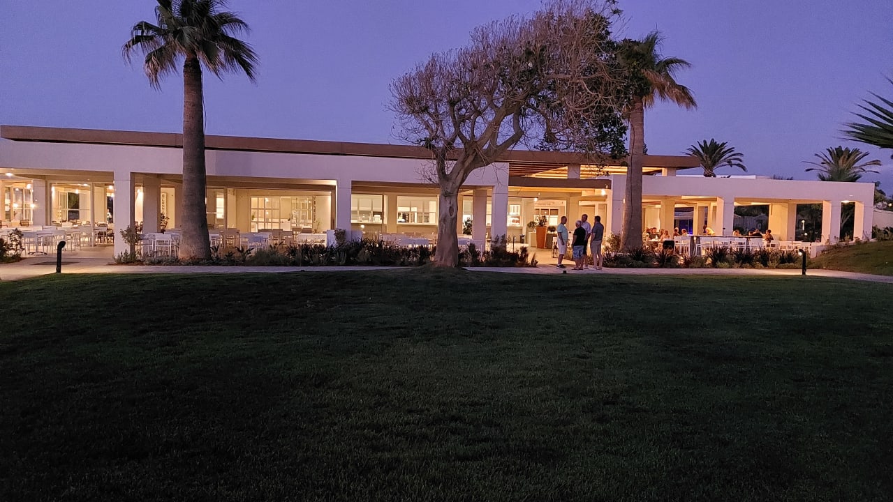 Gastro Anissa Beach & Village