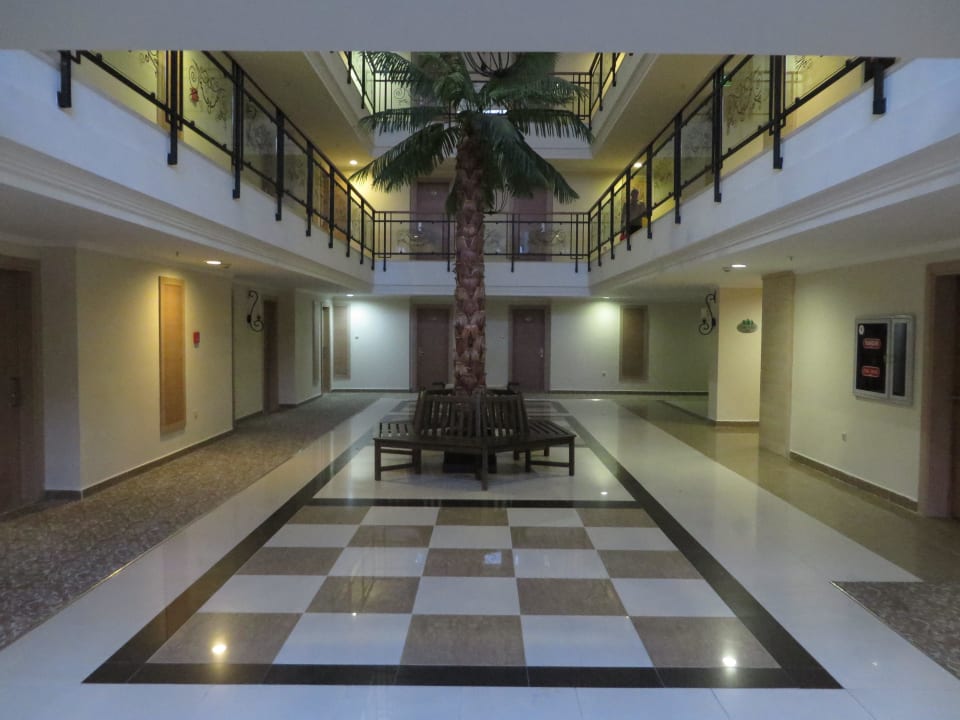 Flur zum Zimmer Can Garden Resort