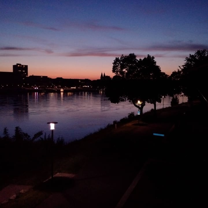 Am Abend Diehls Hotel