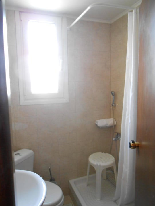 Enge Dusche Triton Hotel Piraeus