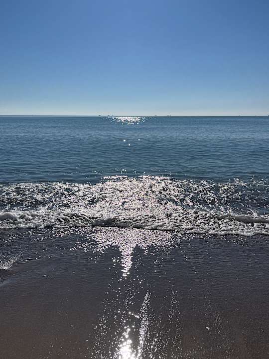 Strand Royal Wings Hotel