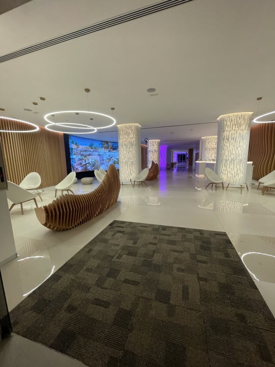 Lobby The Ibiza Twiins