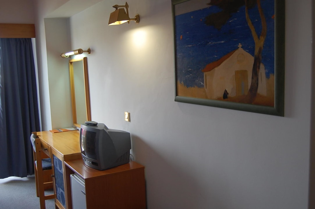 Telewizor Irene Palace Beach Resort Club alltoura