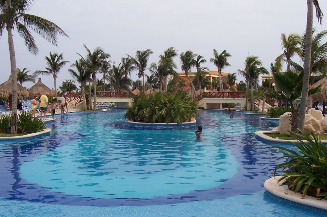 Pool Bahia Principe Luxury Akumal