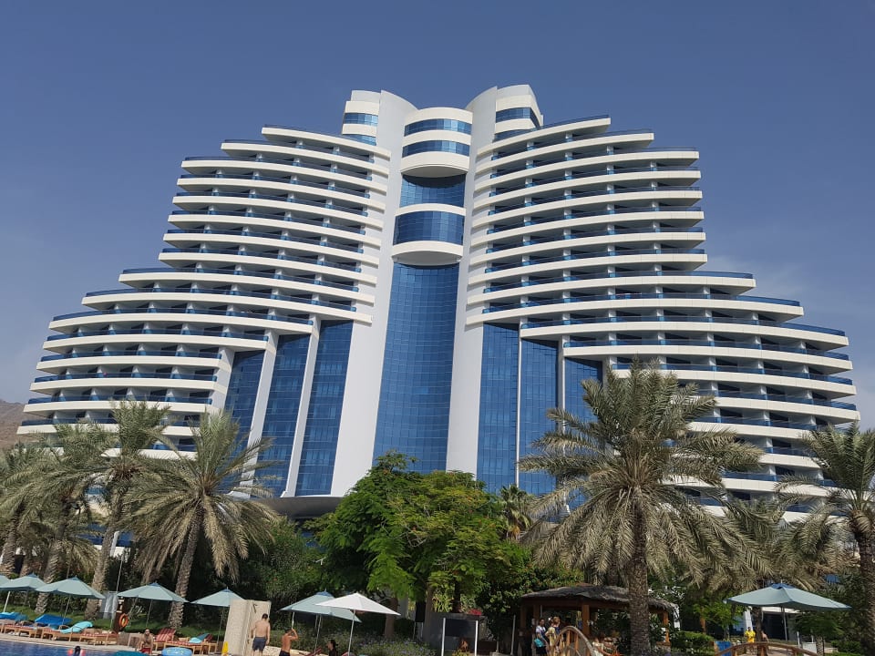 Außenansicht Hotel Le Meridien Al Aqah Beach Resort