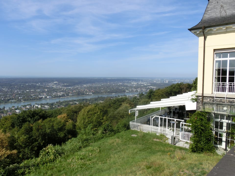 Ausblick Steigenberger Icon Grandhotel Petersberg