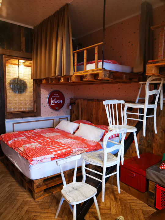 Zimmer Alles Paletti Karls Upcycling Hotel