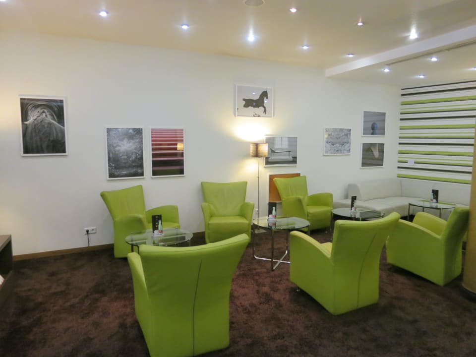 Lobby IntercityHotel Wien