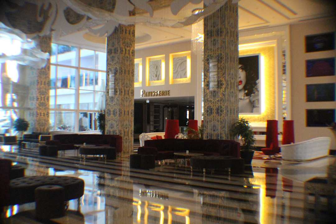 Hinten rechts Pateserie Azura Deluxe Resort & Spa Hotel