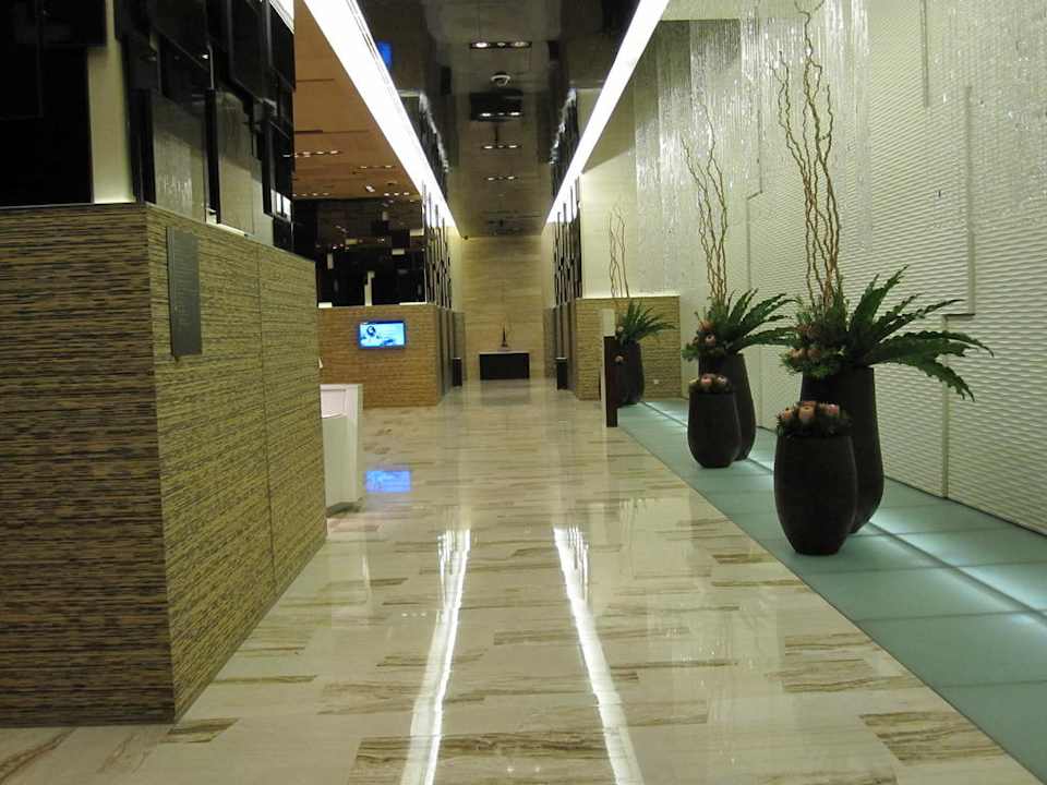 Lobby on groundfloor Hotel Traders Kuala Lumpur