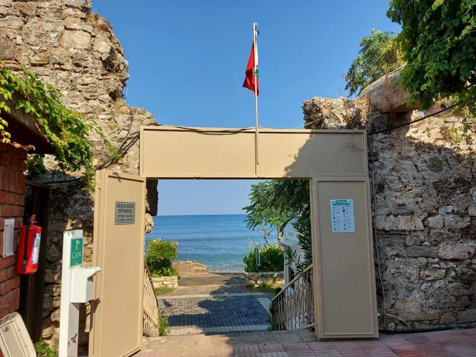 Strand Can Garden Beach